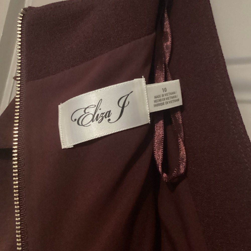 Eliza J Ruffle Sleeve Sheath Dress, size 10 - Picture 6 of 11